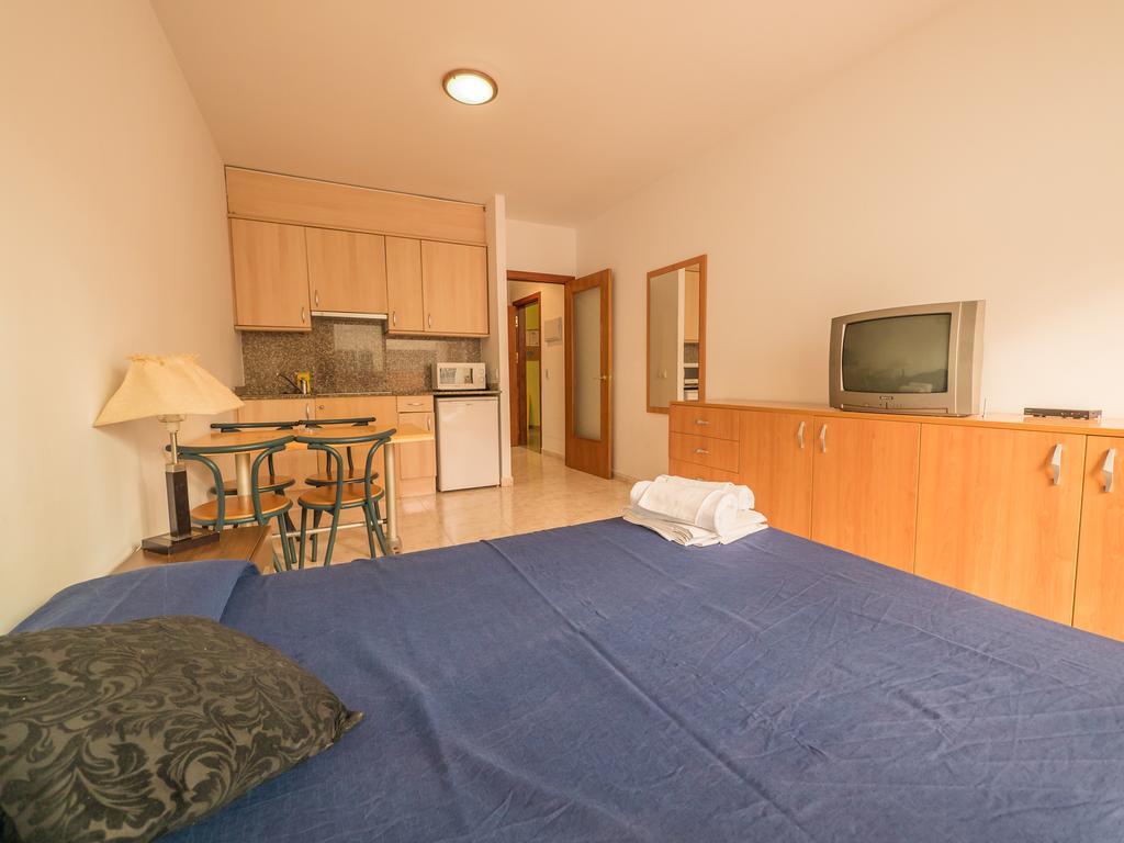 Apartaments Ar Easy Santa Anna II リョレート・デ・マル エクステリア 写真